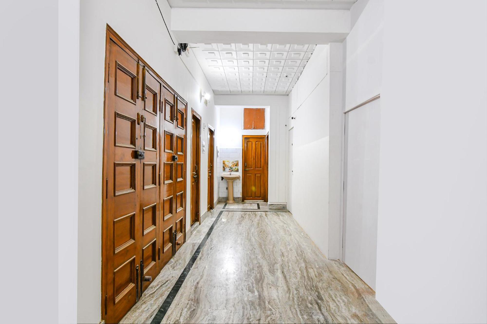 Fabexpress Astoria House Hotel Kolkata Bagian luar foto